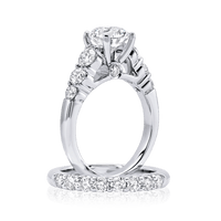 Graduated-Size Side Diamonds Engagement Ring - Marvels Co.