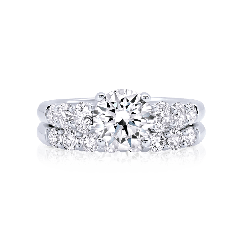 Graduated-Size Side Diamonds Engagement Ring - Marvels Co.